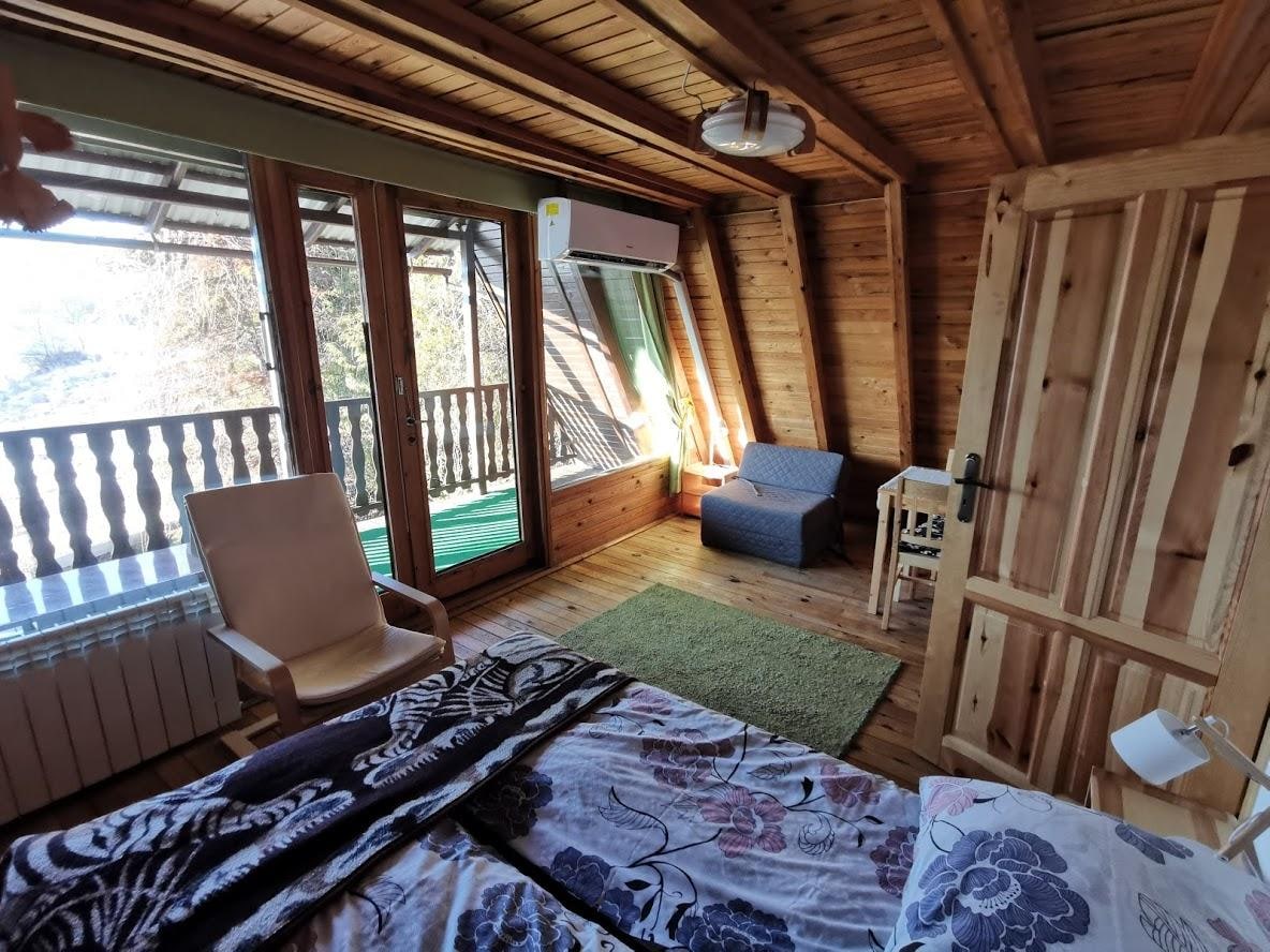 Bedroom opening onto the balcony